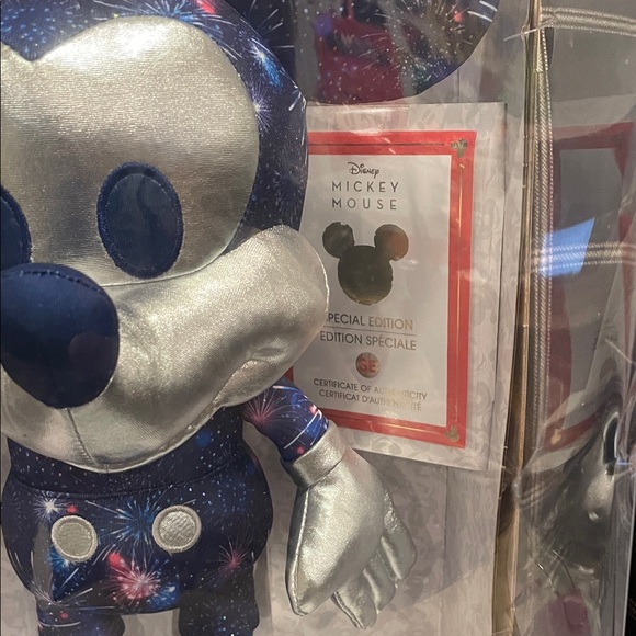 Mickey Mouse Special Edition Celebration New In Box - Picture 2 of 8